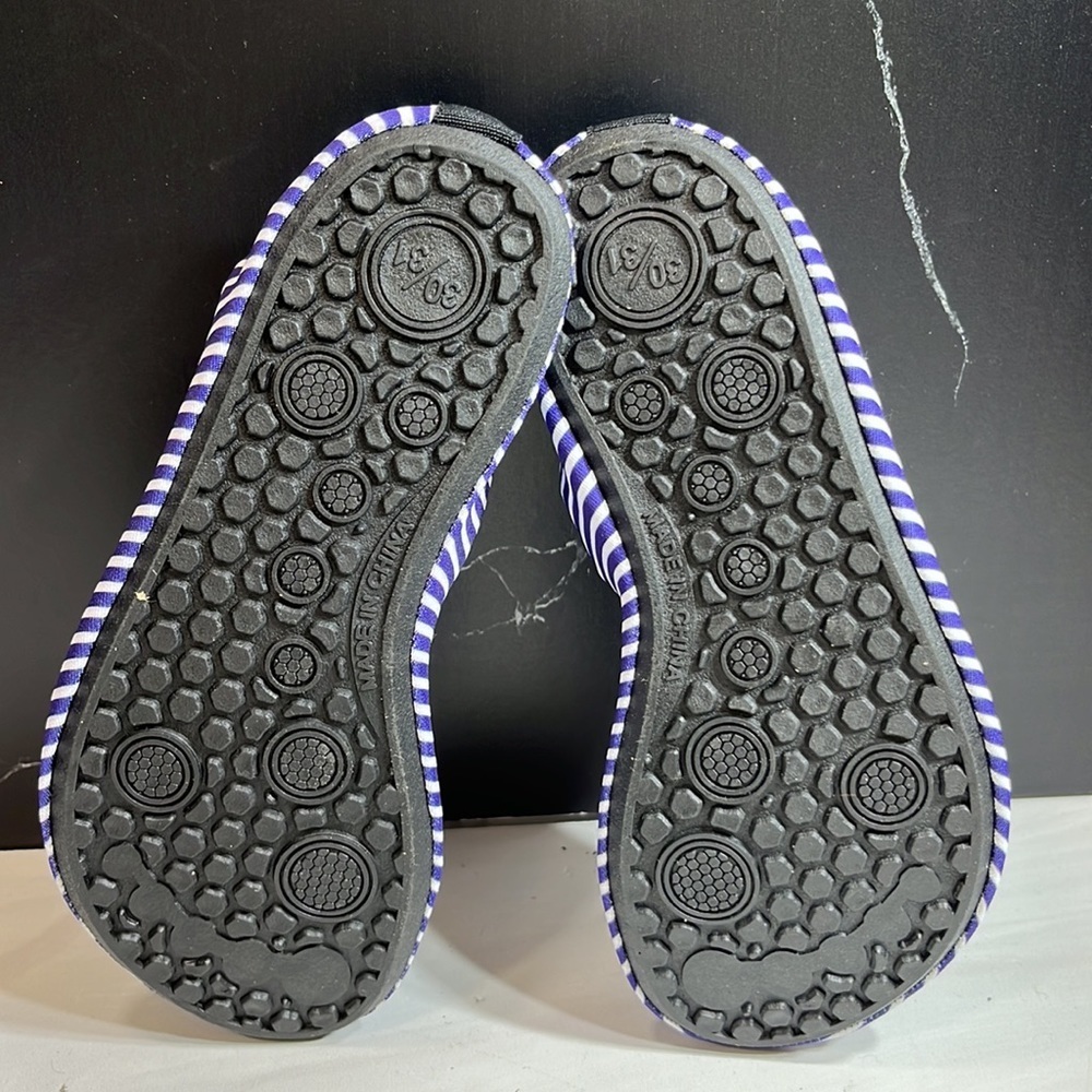Unbranded Kid’s Water Shoes Purple/White sz 12/13 - Picture 7 of 7